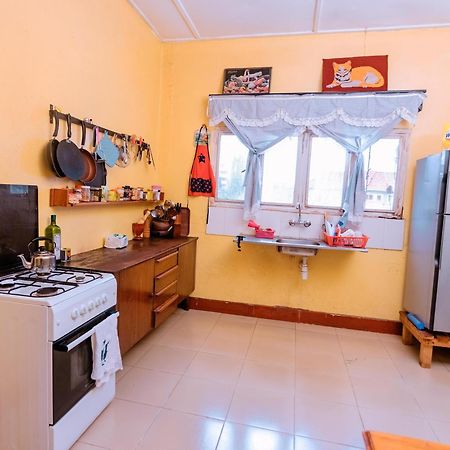 מושי Faraja Homestay- Seamless Comfort In The Heart Of The City - Free Wifi, Warm Hospitality, And Local Delights Await מראה חיצוני תמונה