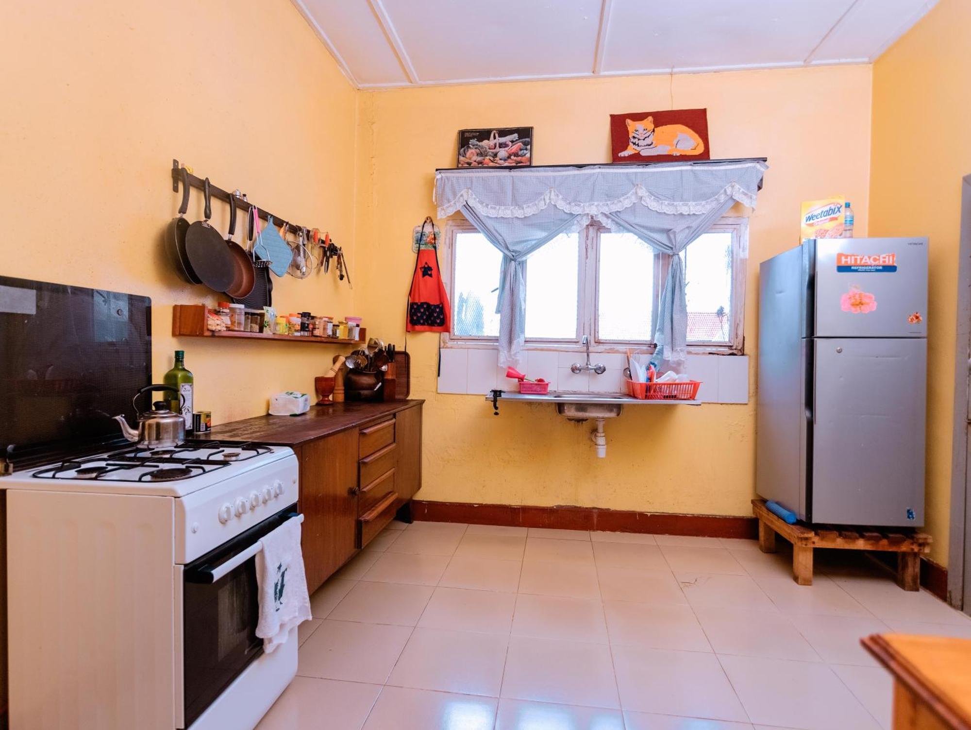 מושי Faraja Homestay- Seamless Comfort In The Heart Of The City - Free Wifi, Warm Hospitality, And Local Delights Await מראה חיצוני תמונה