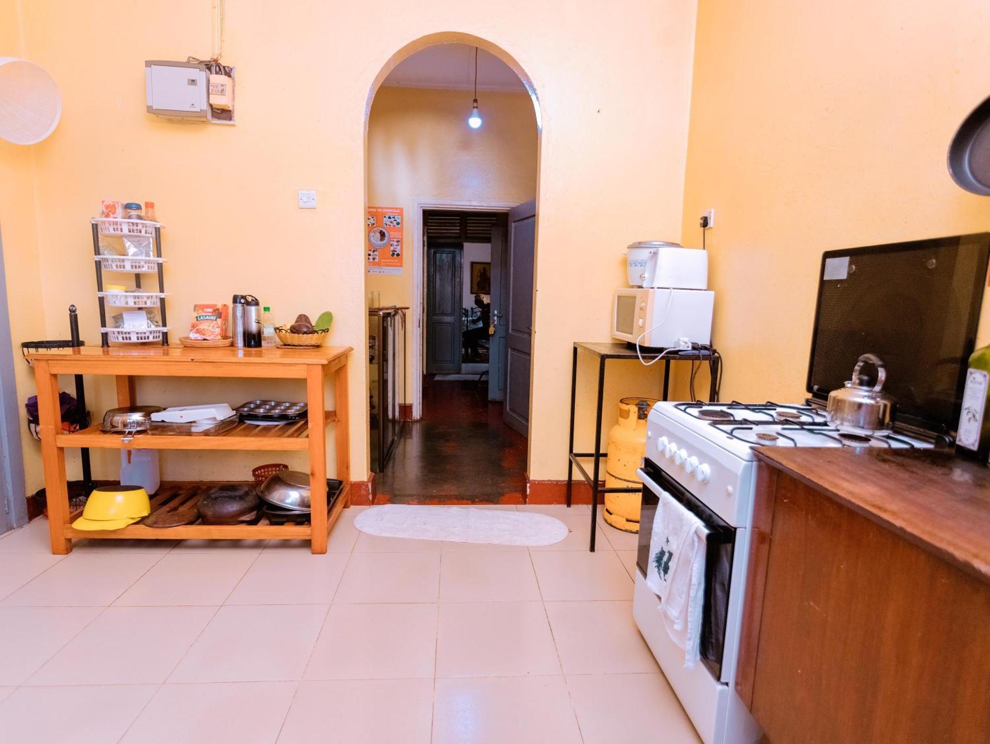 מושי Faraja Homestay- Seamless Comfort In The Heart Of The City - Free Wifi, Warm Hospitality, And Local Delights Await מראה חיצוני תמונה