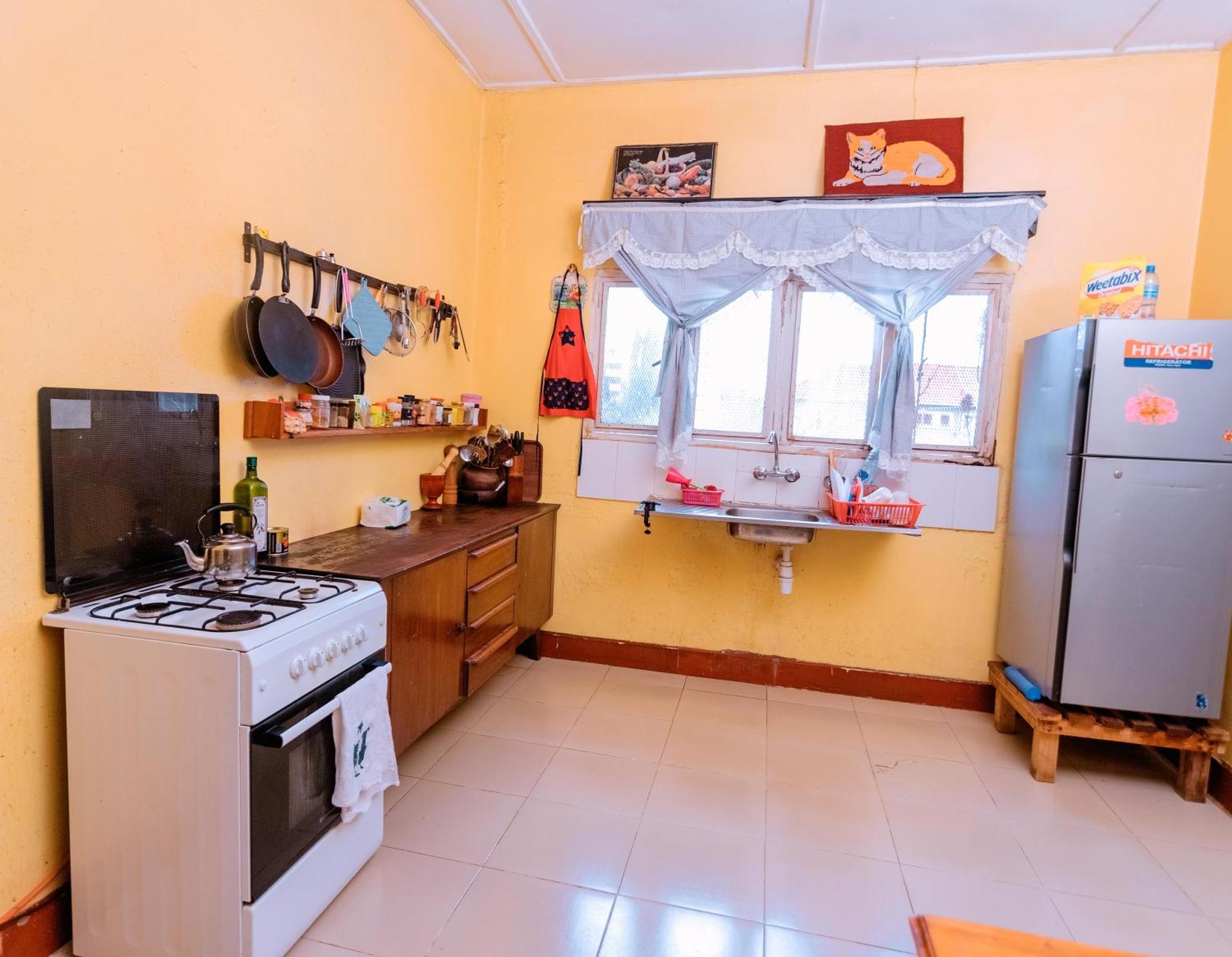 מושי Faraja Homestay- Seamless Comfort In The Heart Of The City - Free Wifi, Warm Hospitality, And Local Delights Await מראה חיצוני תמונה