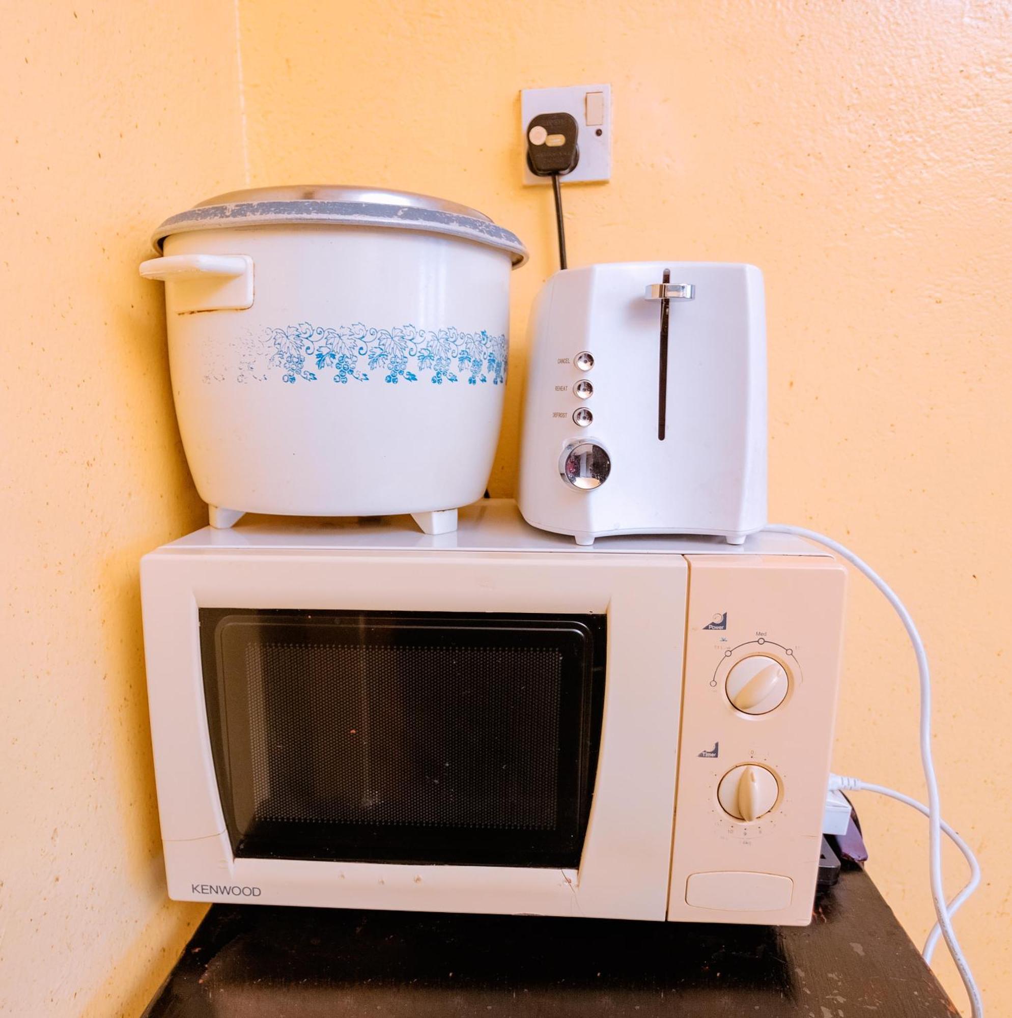 מושי Faraja Homestay- Seamless Comfort In The Heart Of The City - Free Wifi, Warm Hospitality, And Local Delights Await מראה חיצוני תמונה